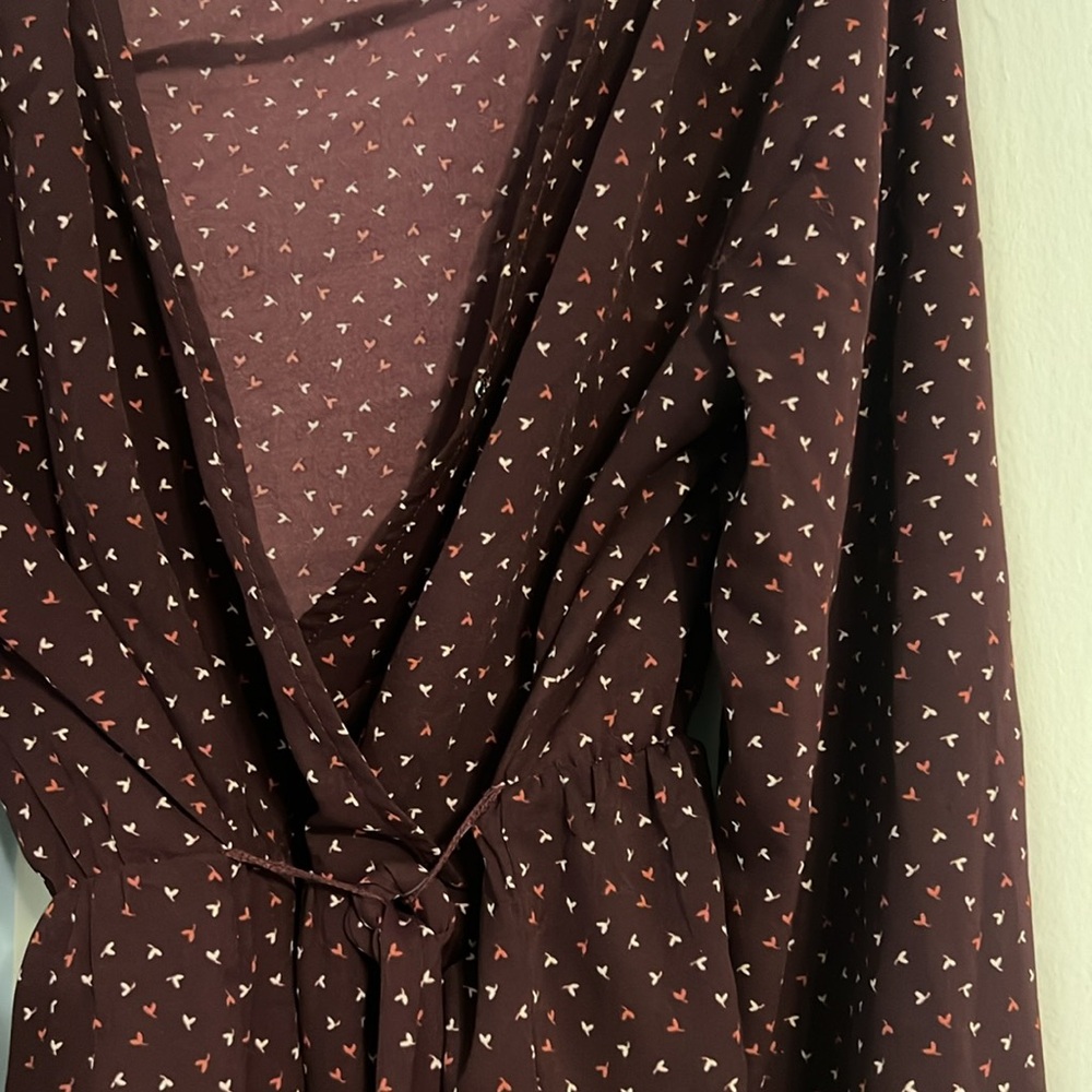 🎉 maroon wrap blouse - Picture 3 of 3